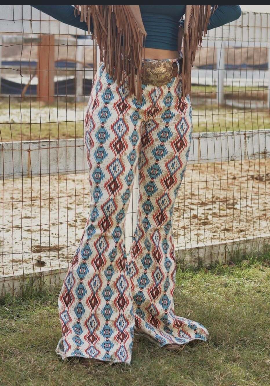 Rock & Roll Denim Aztec Print Bargain Button Bell Bottom Jeans Size 32x32